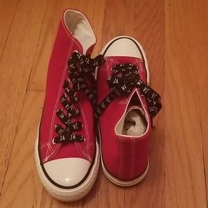 US 6 Red High Top Canvas Sneakers